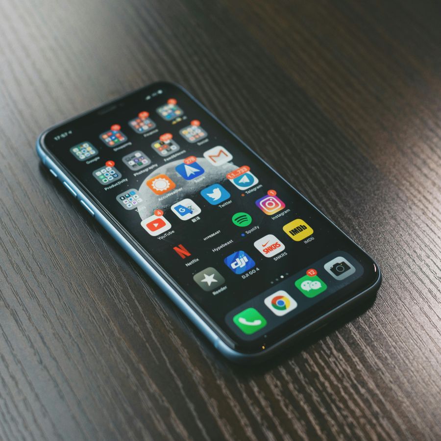 iPhone X R